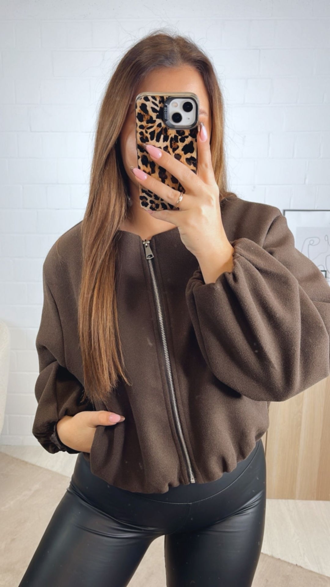 RUNDAUSSCHNITT TREND Loose Fit Jacke / schoko braun Art. 12847