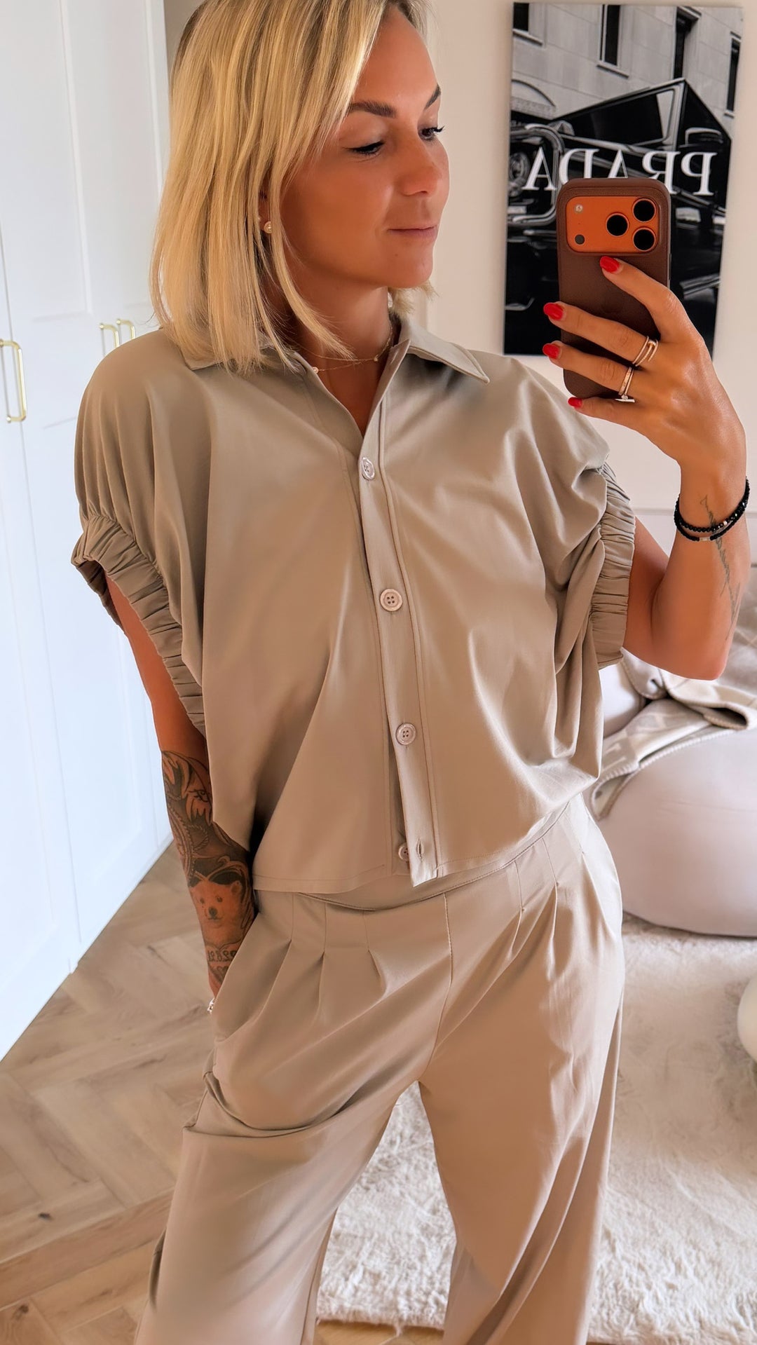 elegante Kurzarm Bluse mit Raffärmeln / beige Art. 15456