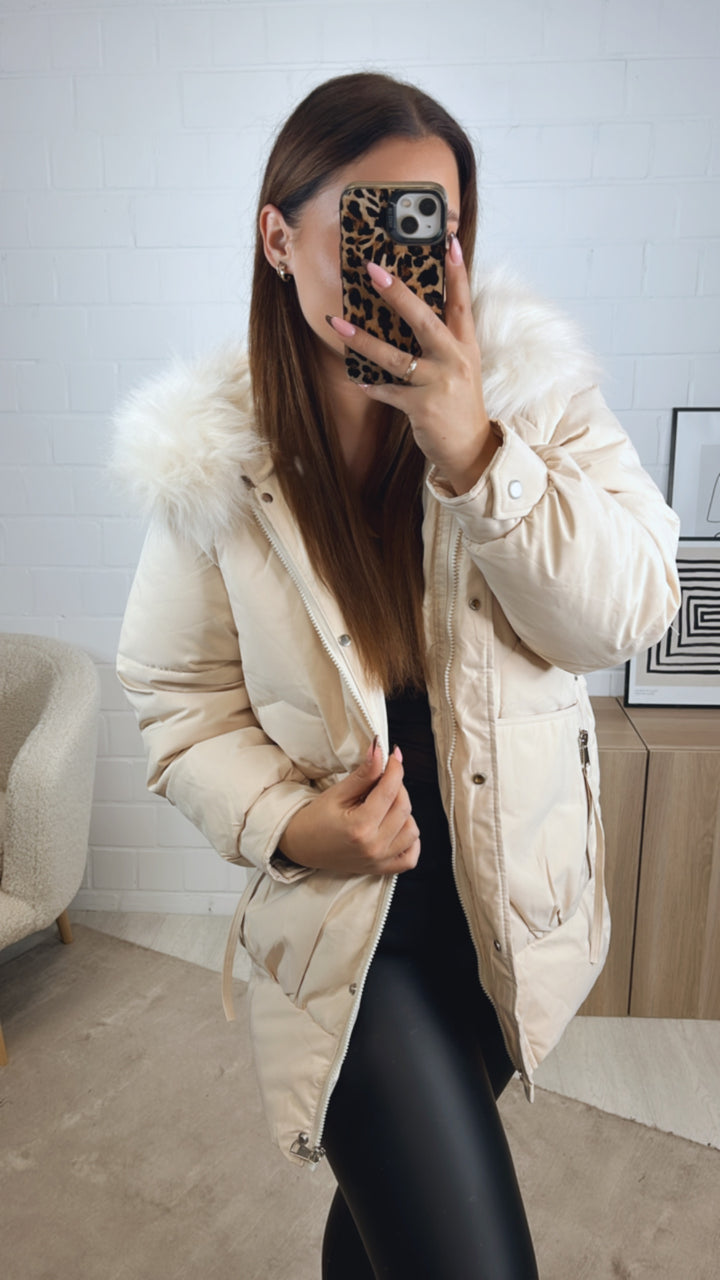 mittellange Stepp Jacke, abnehmbarer Kapuzenkragen / creme Art. 12870