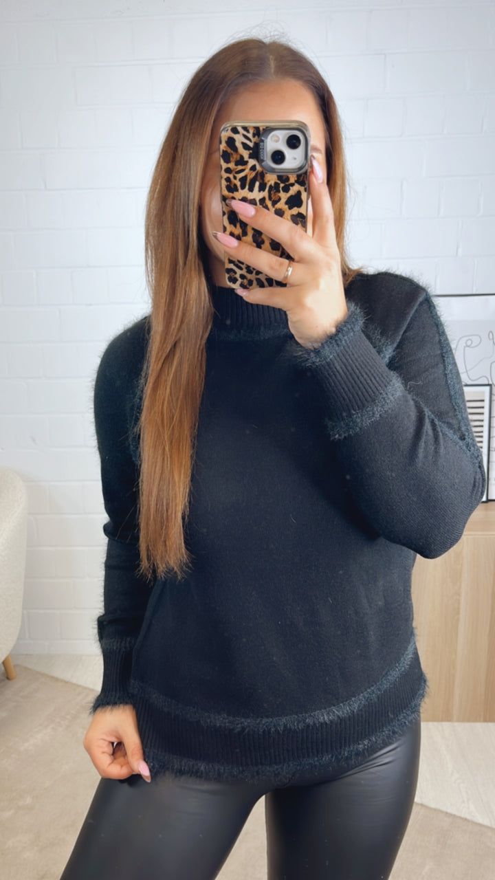 Pullover mit flauschigen Nähten / schwarz Art. 13035