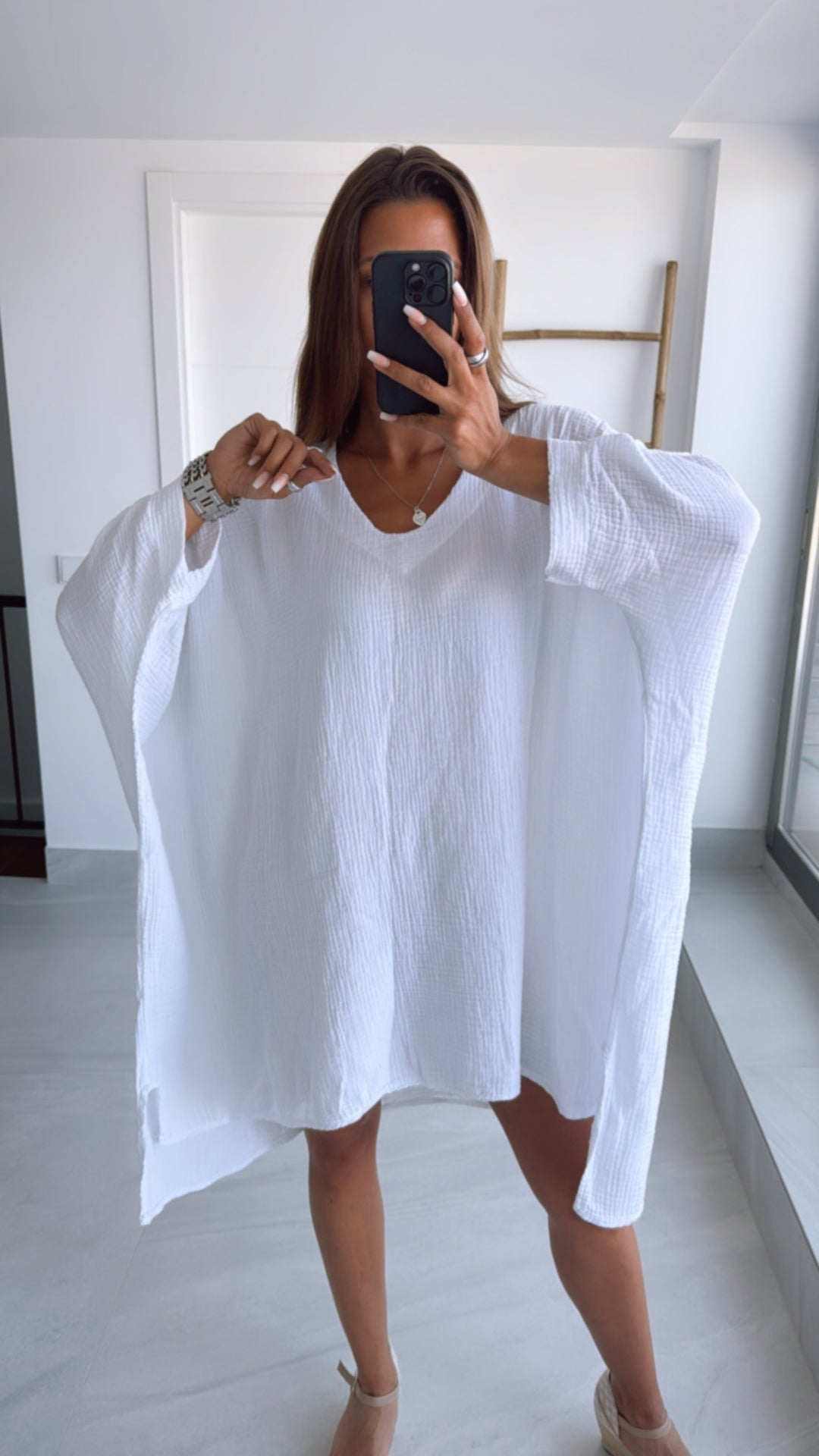 Musselin Ultra Vokuhila Long Bluse / weiss Art. 9777