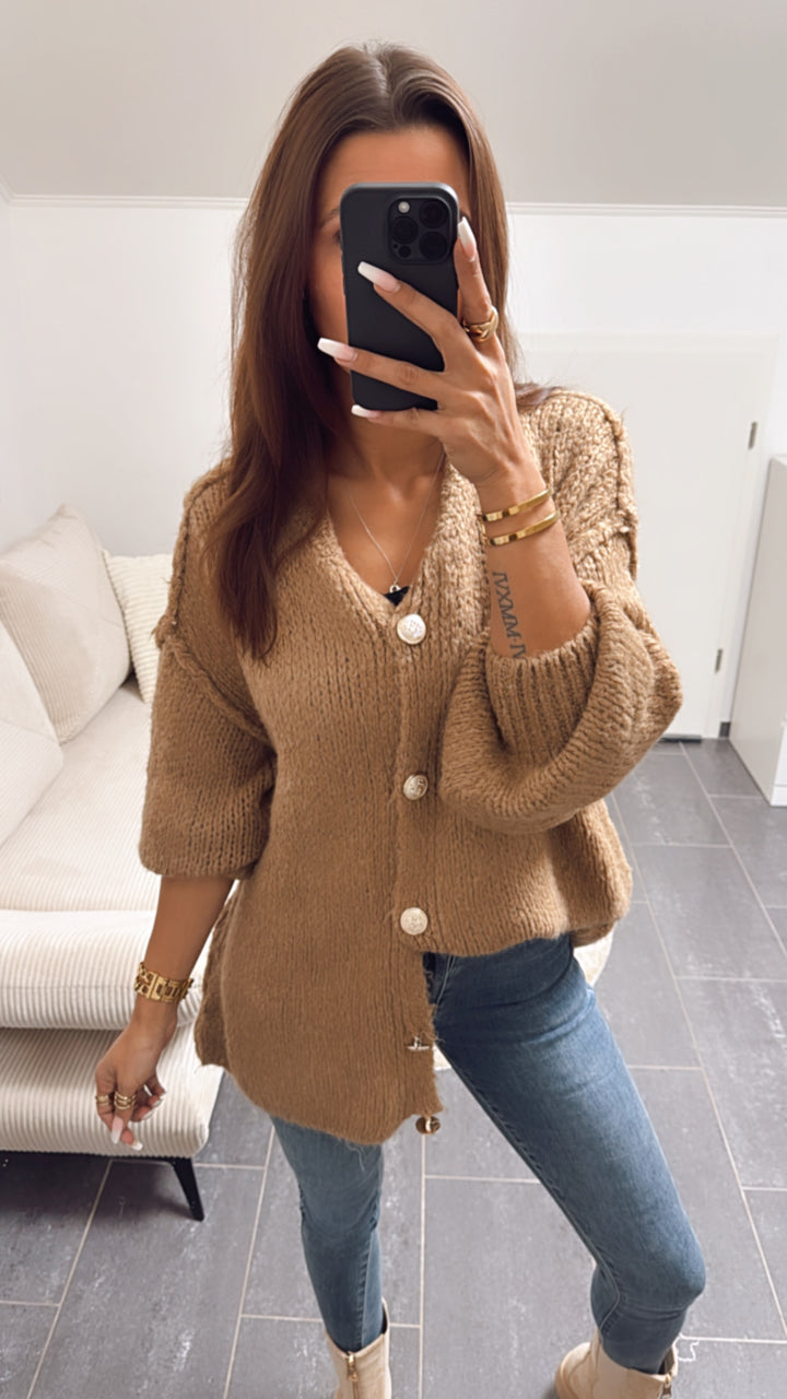 Kuschel Cardigan mit goldenen Knöpfen / camel Art. 8538