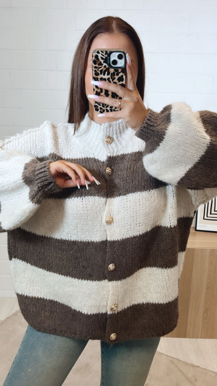 STREIFEN Kuschel Cardigan mit goldenen Knöpfen / creme - aschiges braun Art. 11131