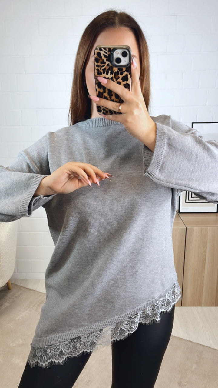 SPITZE asymmetrischer Pullover / grau Art. 13028