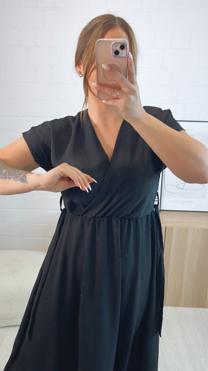 leichtes, langes Kleid mit kurzen Armen / schwarz Art. 9656