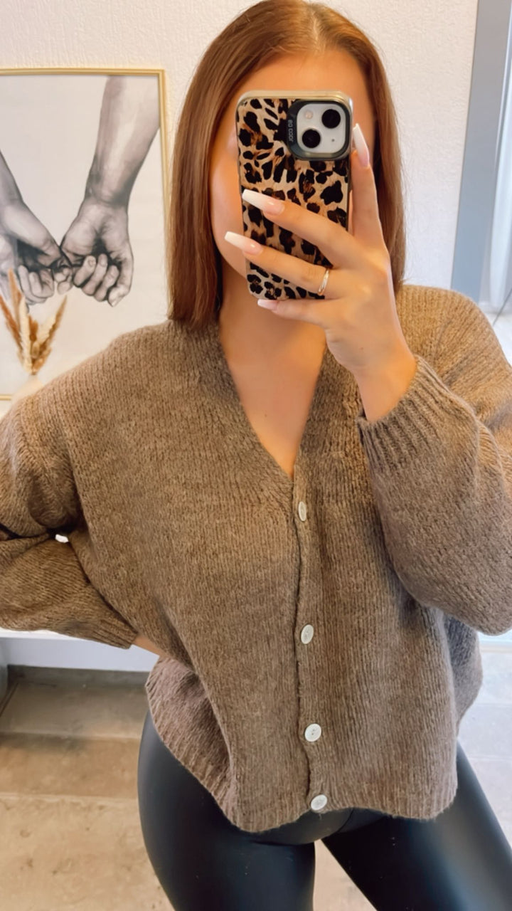 schlichter Strick Cardigan mit Perlmutt Knöpfen / braun meliert Art. 12417