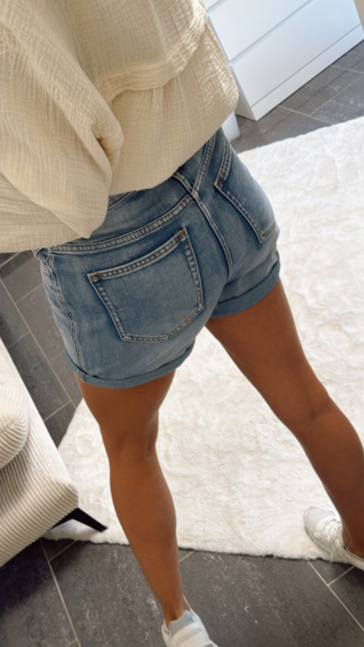 schlichte Jeans Shorts " 7913" / mittlere Waschung Art. 10990