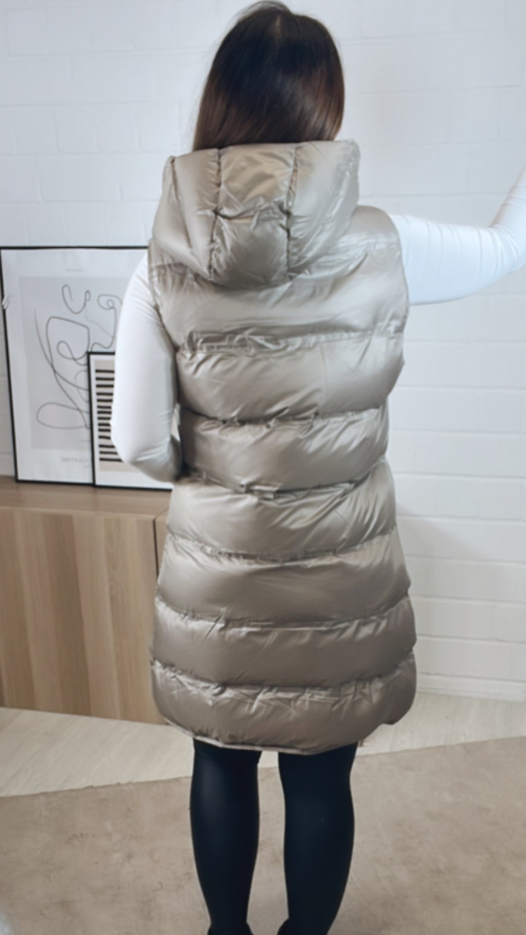 Weste in matt - glänzender Optik / light taupe Art. 12938