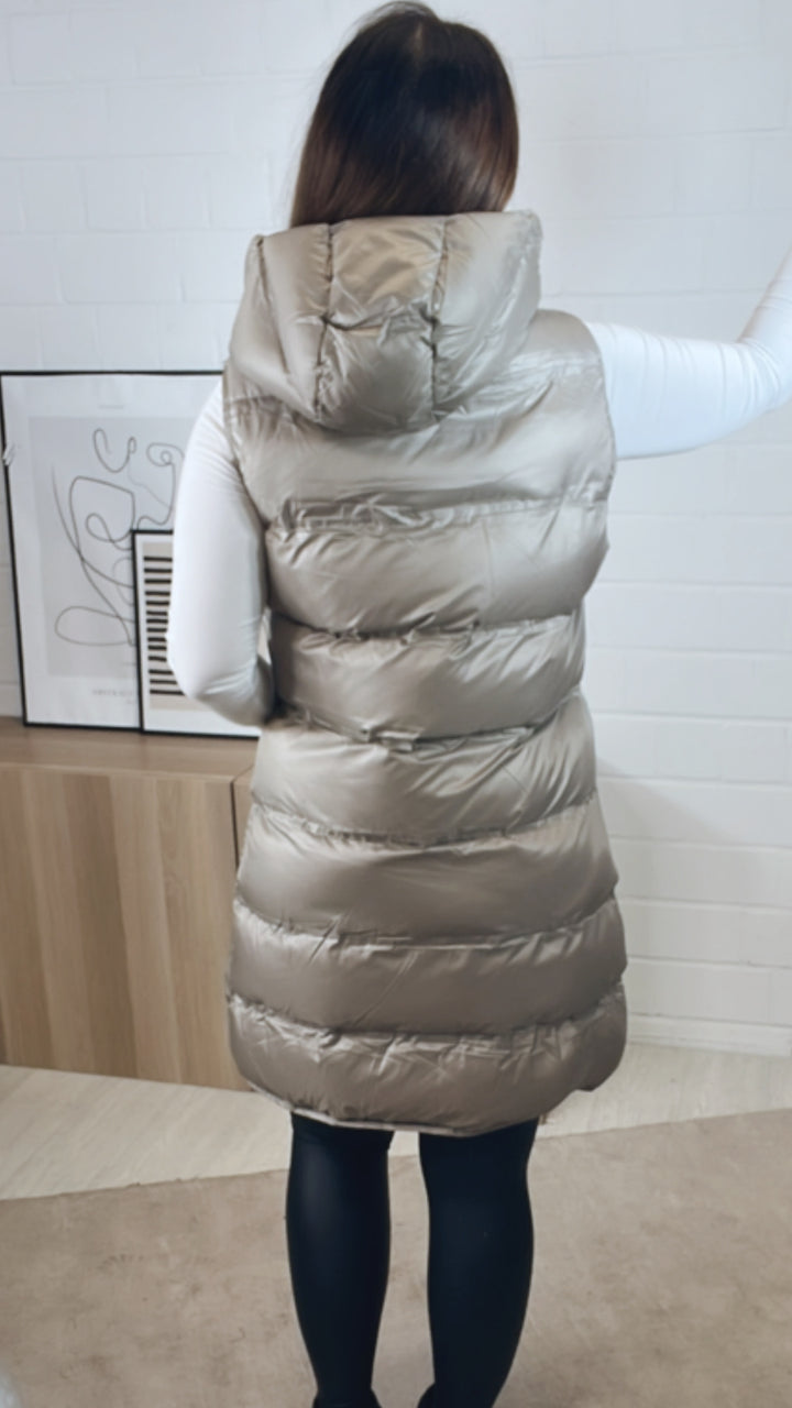 Weste in matt - glänzender Optik / light taupe Art. 12938