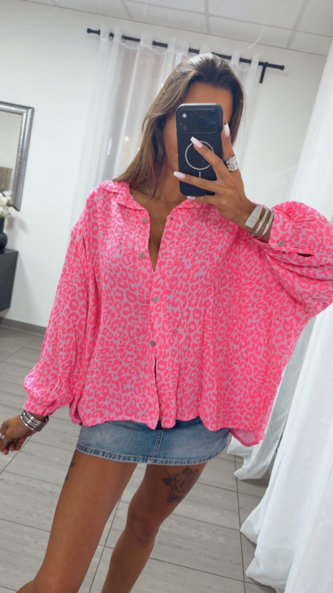 LEO KURZE Oversize Musselin Bluse / rosa - neon pink Art. 15246