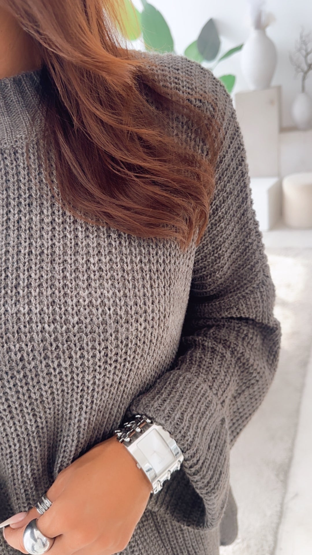 Stehkragen Oversize  Pullover mit Schlitz / braun - grau  Art. 5001