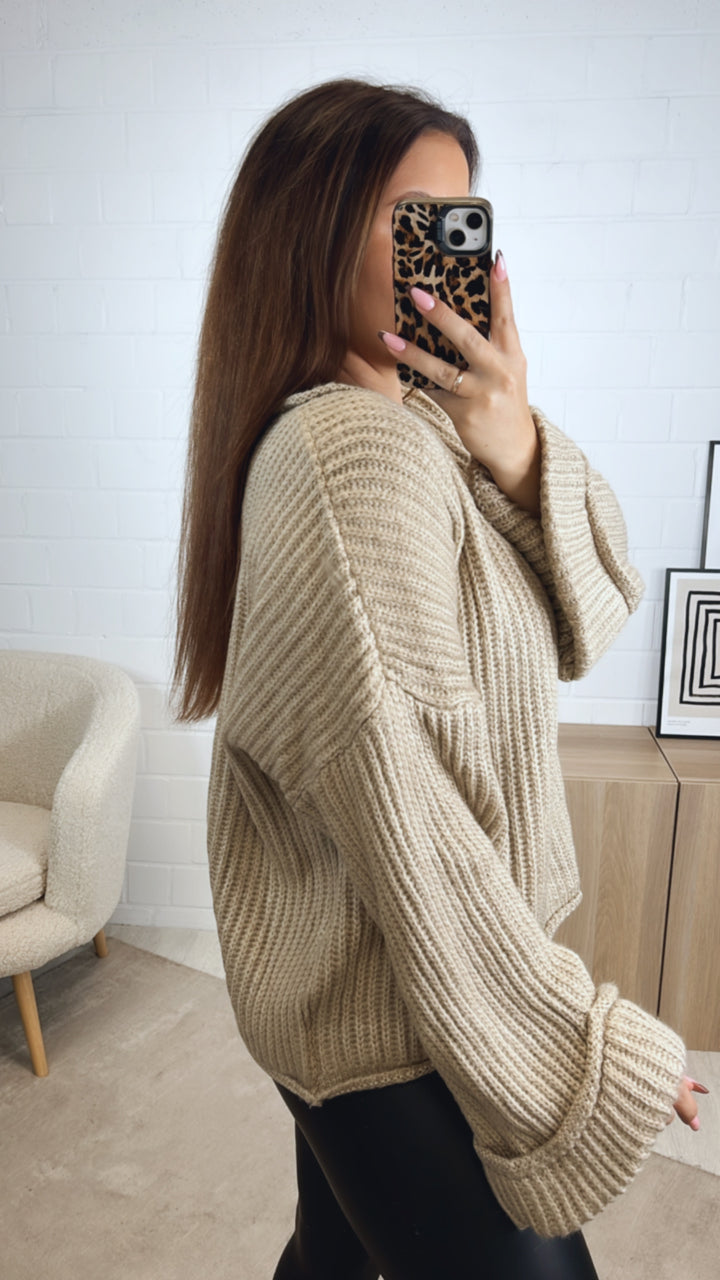 Pullover mit umgeschlagenen Ärmeln / beige Art. 12791