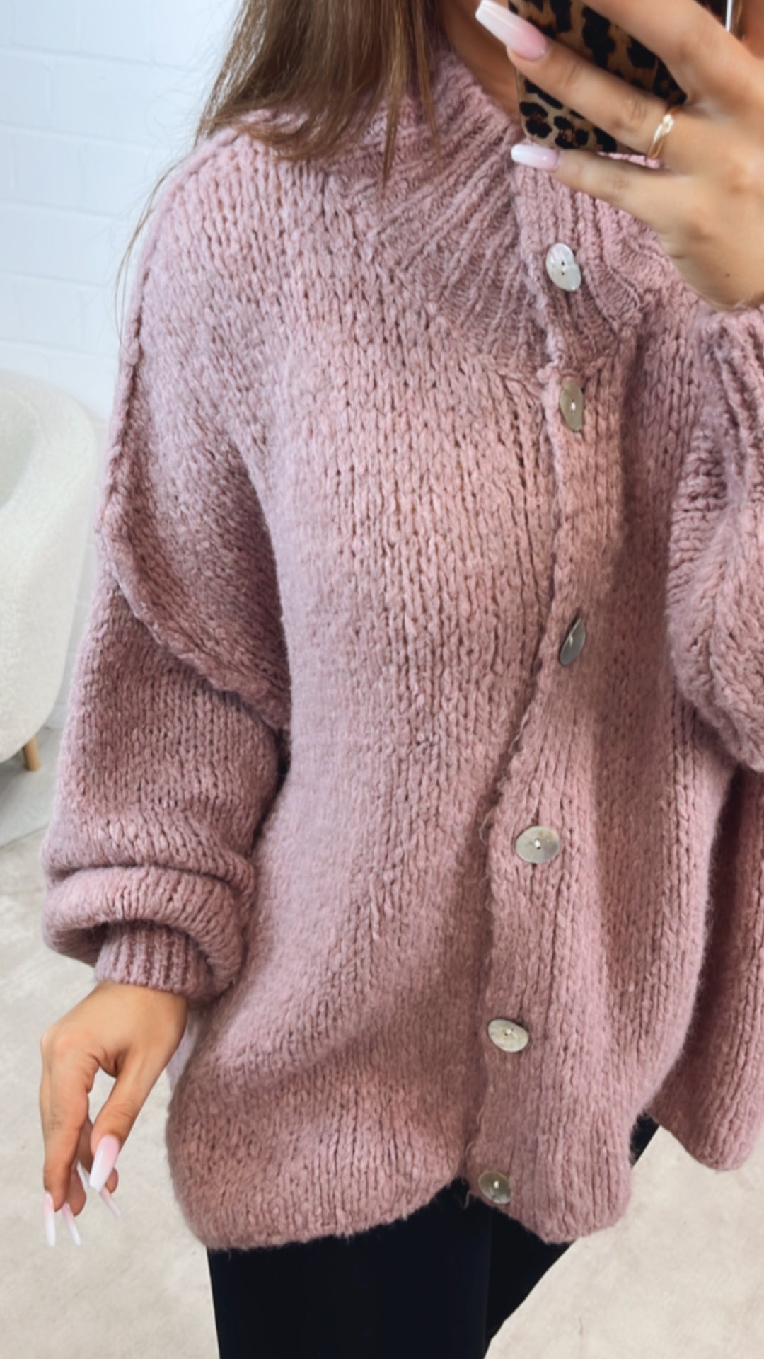 PERLMUTT KNÖPFE Kuschel Cardigan / beere Art. 12360