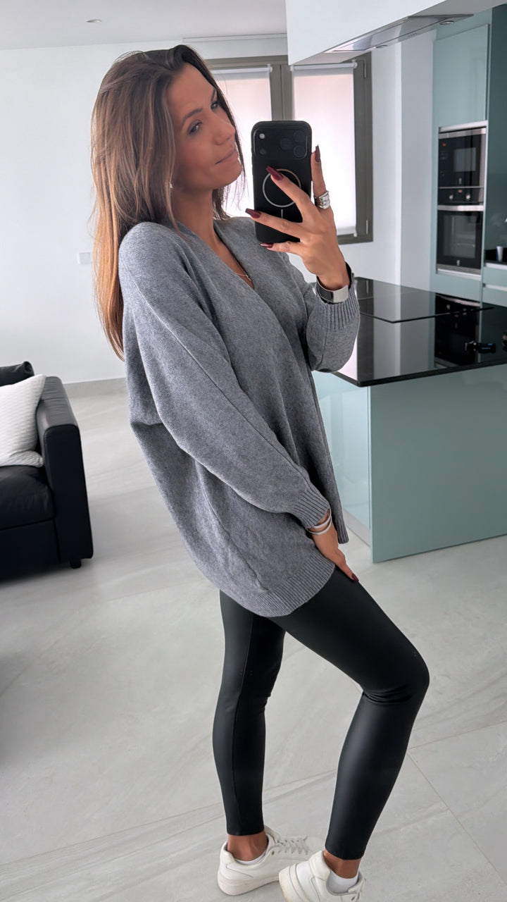 Viskose Mix Pullover mit V-Ausschnitt / grau Art. 16238