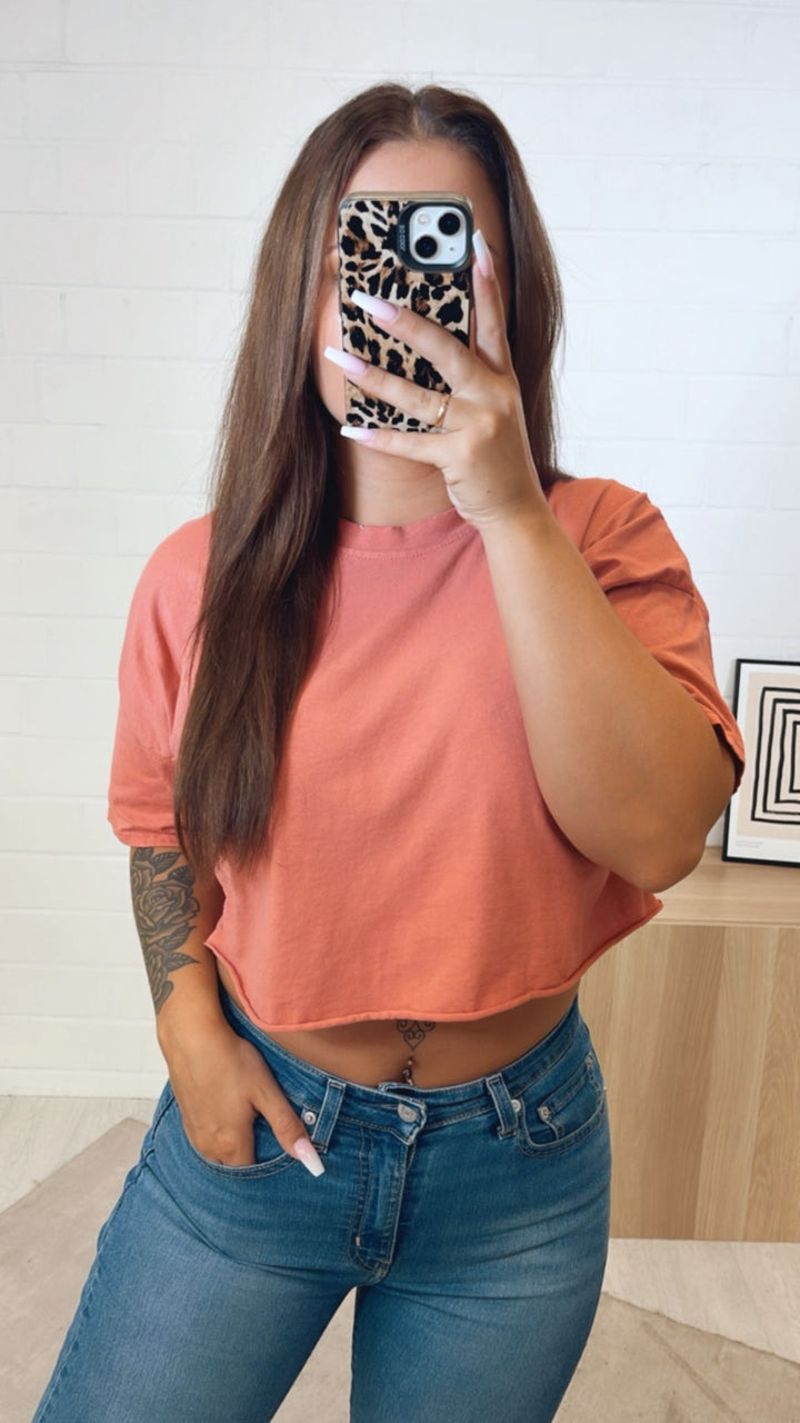 lockeres, schlichtes Crop T-shirt / beere Art. 11184