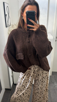 Oversize Strick Cardigan mit Taschen, Strick Knöpfe / Schoko braun Art. 16455