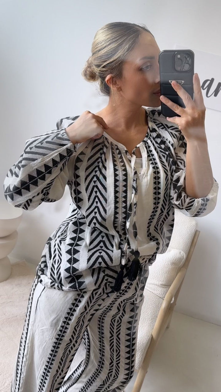 Bluse mit Muster, Bömmel / weiss - schwarz Art. 10941