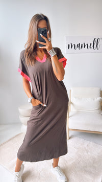 (Maxi-) T-shirt Kleid, abgesetzte Ärmel / braun - pink Art. 10826