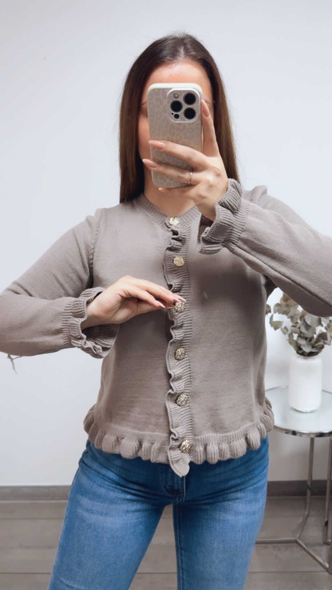 VOLANT leichter Strick Cardigan, goldene Knöpfe / taupe Art. 13812