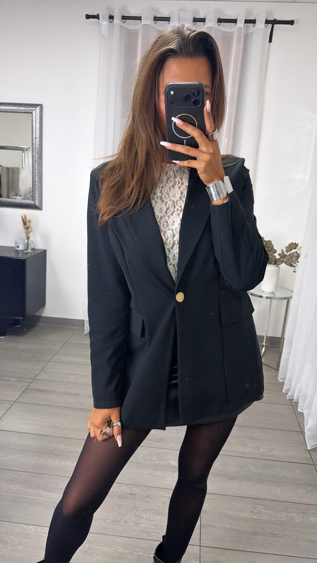 Leichter Long Blazer mit Knopfdetail / schwarz Art.16299