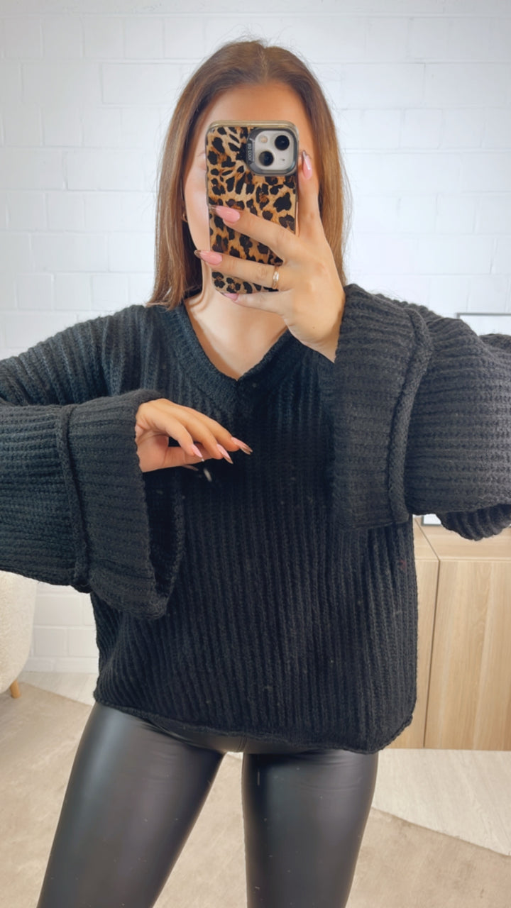 Pullover mit umgeschlagenen Ärmeln / schwarz Art. 12793