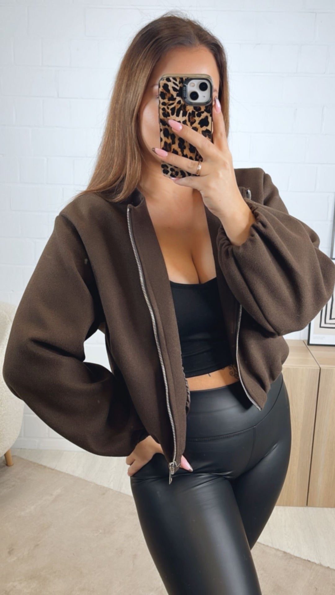 RUNDAUSSCHNITT TREND Loose Fit Jacke / schoko braun Art. 12847