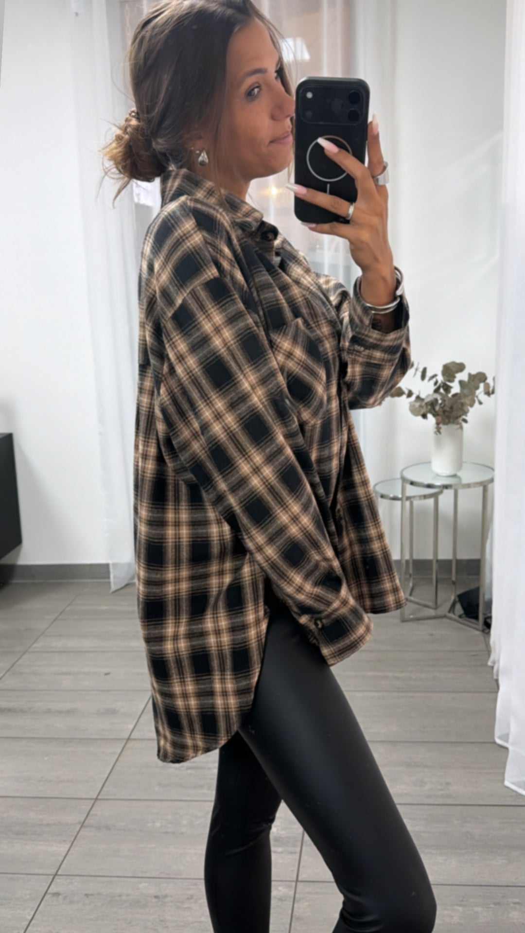 Oversize Vokuhila Kariertes Hemd  / schwarz - beige - braun Art.16313