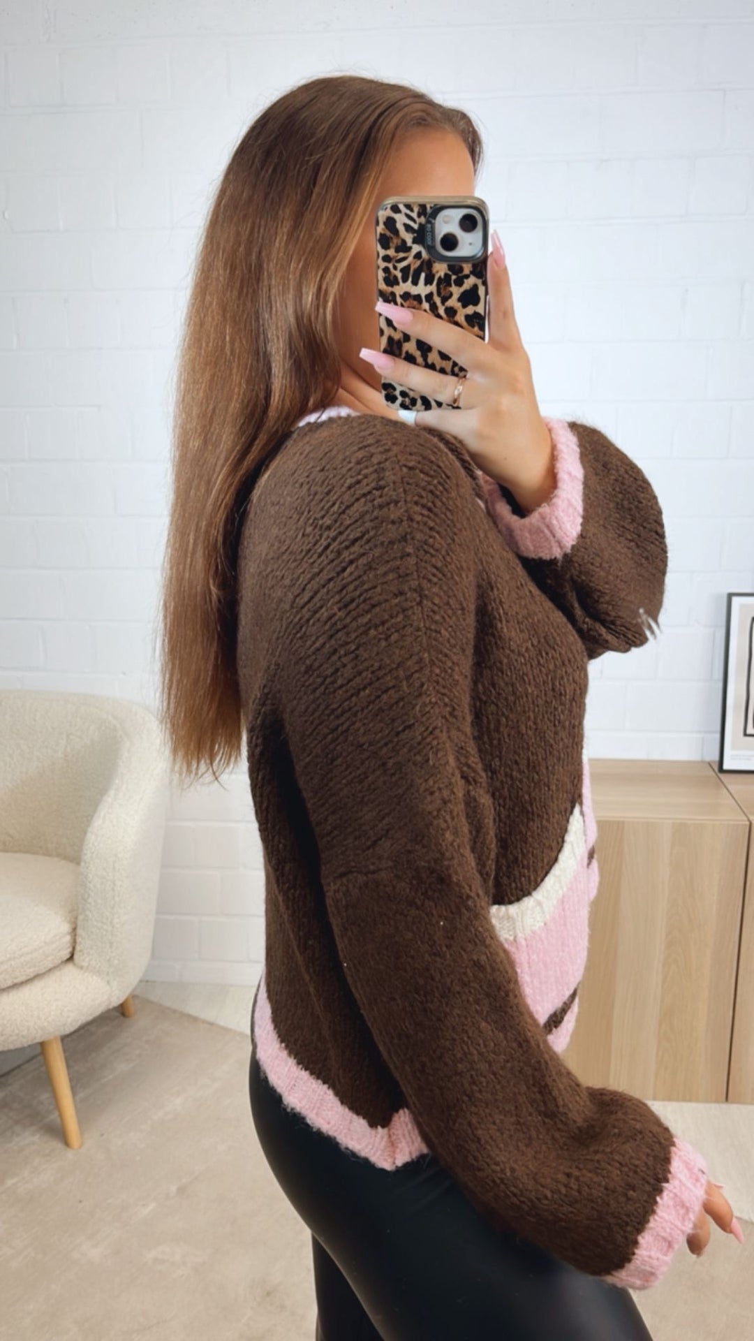 dreifarbiger Cardigan / dunkel braun - rosa - creme Art. 12500