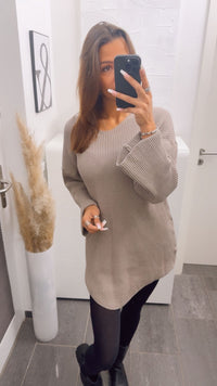 gradliniges Strick Kleid mit weitem Arm, V-Ausschnitt / taupe Art. 12772