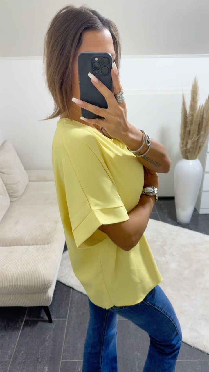 Locker geschnittene oversize Bluse / soft gelb Art.14796