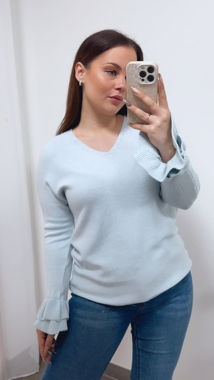 RÜSCHENÄRMEL Leichter Strickpullover mit V-Ausschnitt / hell blau Art. 14329