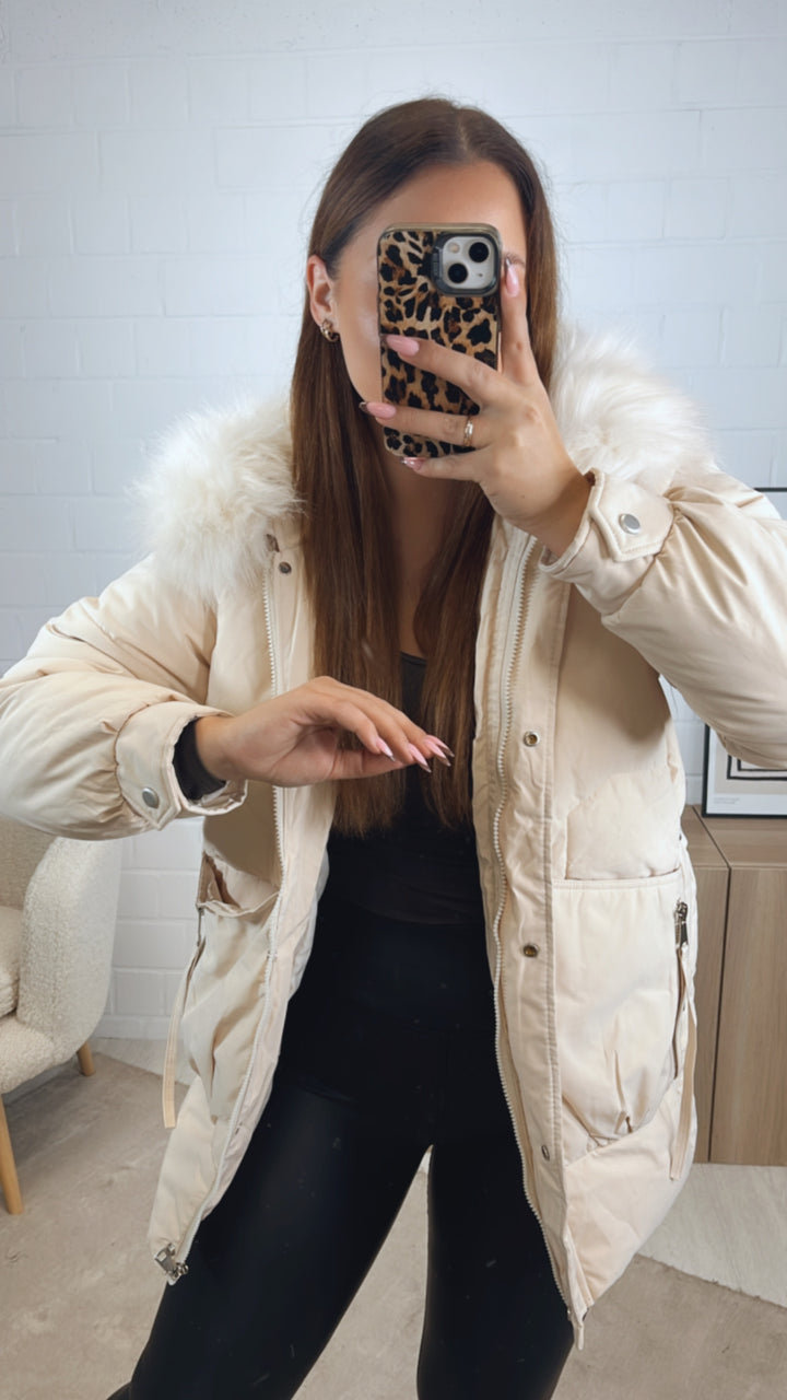 mittellange Stepp Jacke, abnehmbarer Kapuzenkragen / creme Art. 12870