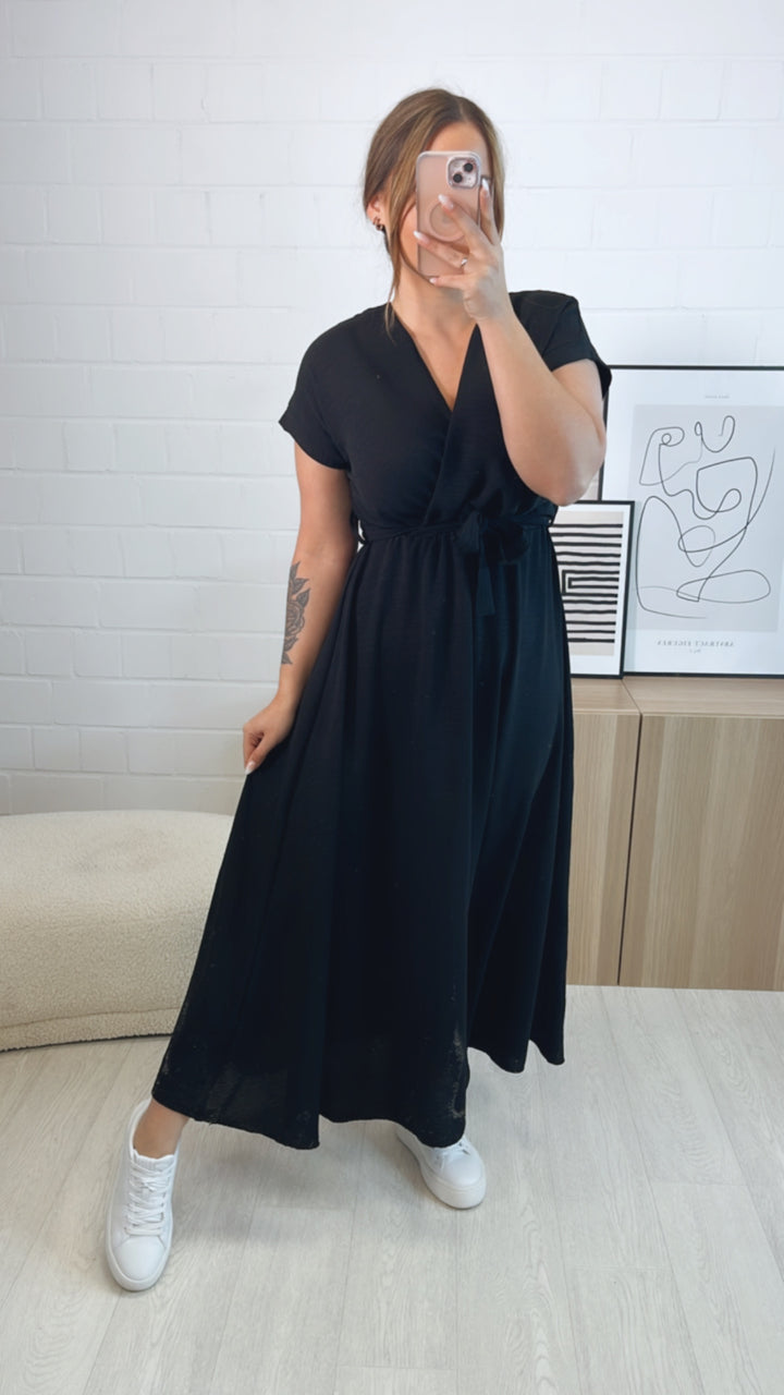 leichtes, langes Kleid mit kurzen Armen / schwarz Art. 9656
