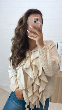 dünne Bluse mit Volant besetzter Knopfleiste / beige Art. 10662