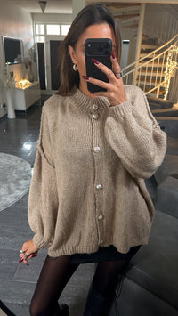 leichter Strick Cardigan mit goldenen Knöpfen / light camel Art. 16565