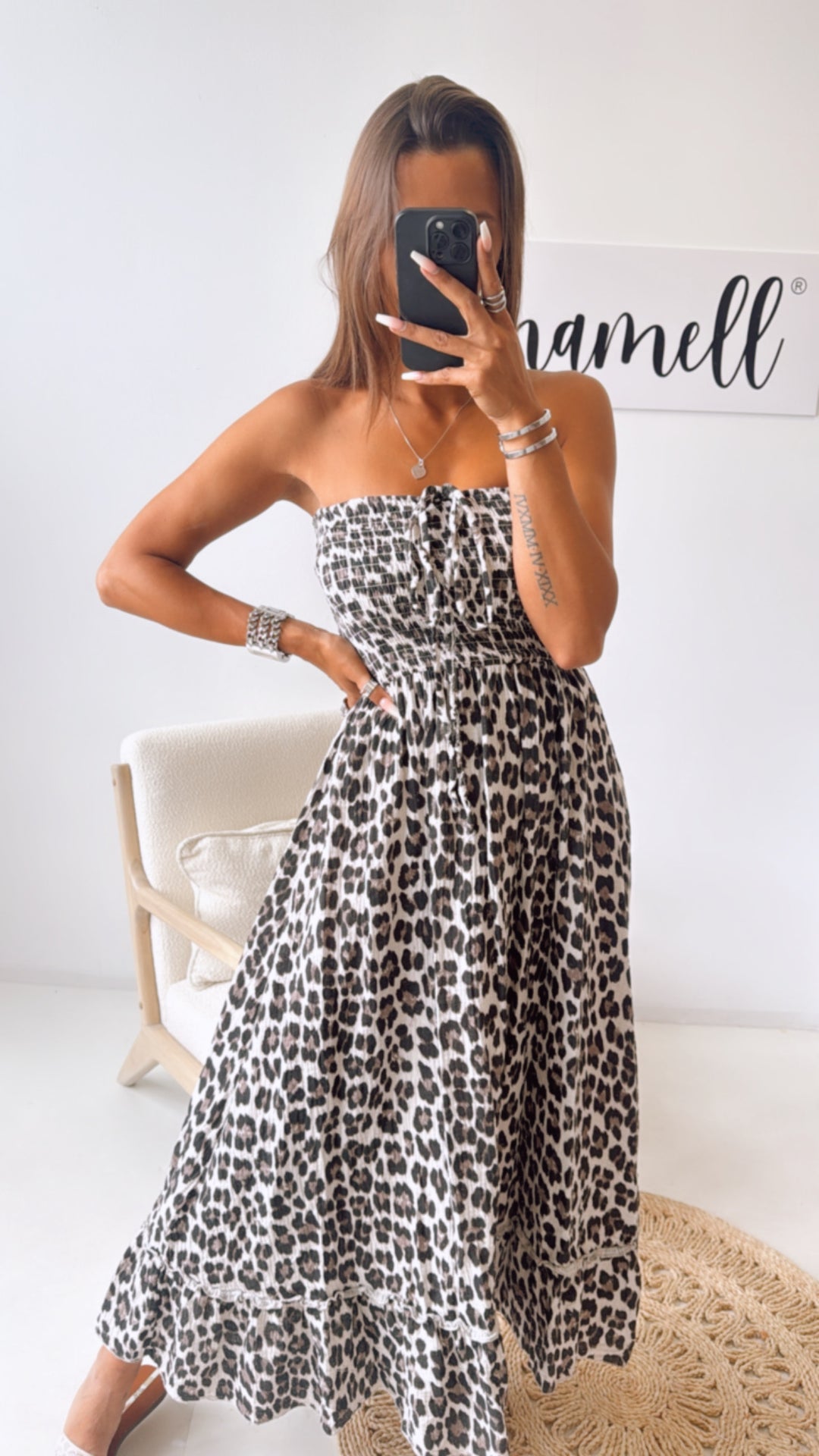 MUSSELIN (Maxi-) Kleid mit Schnüren Neckholder / leo Art. 10331