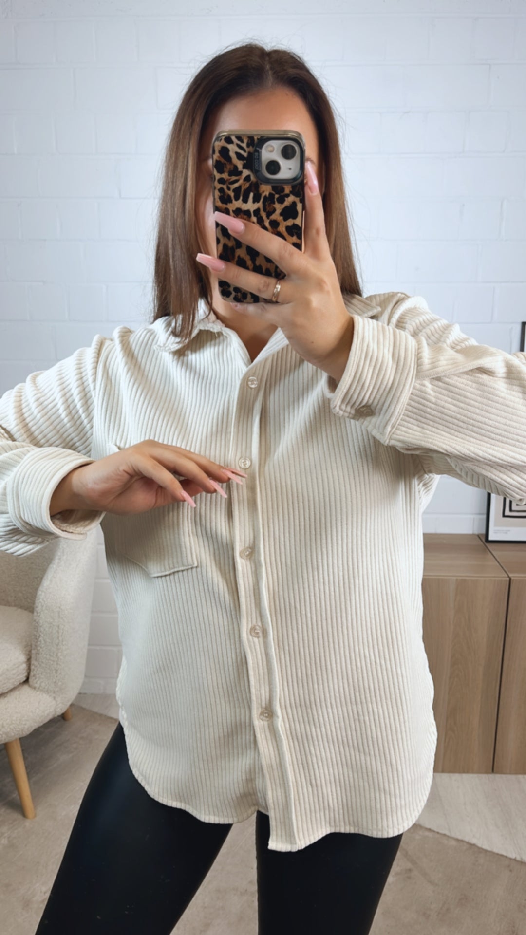 Bluse im Cord Look mit Brusttasche / creme Art. 12482