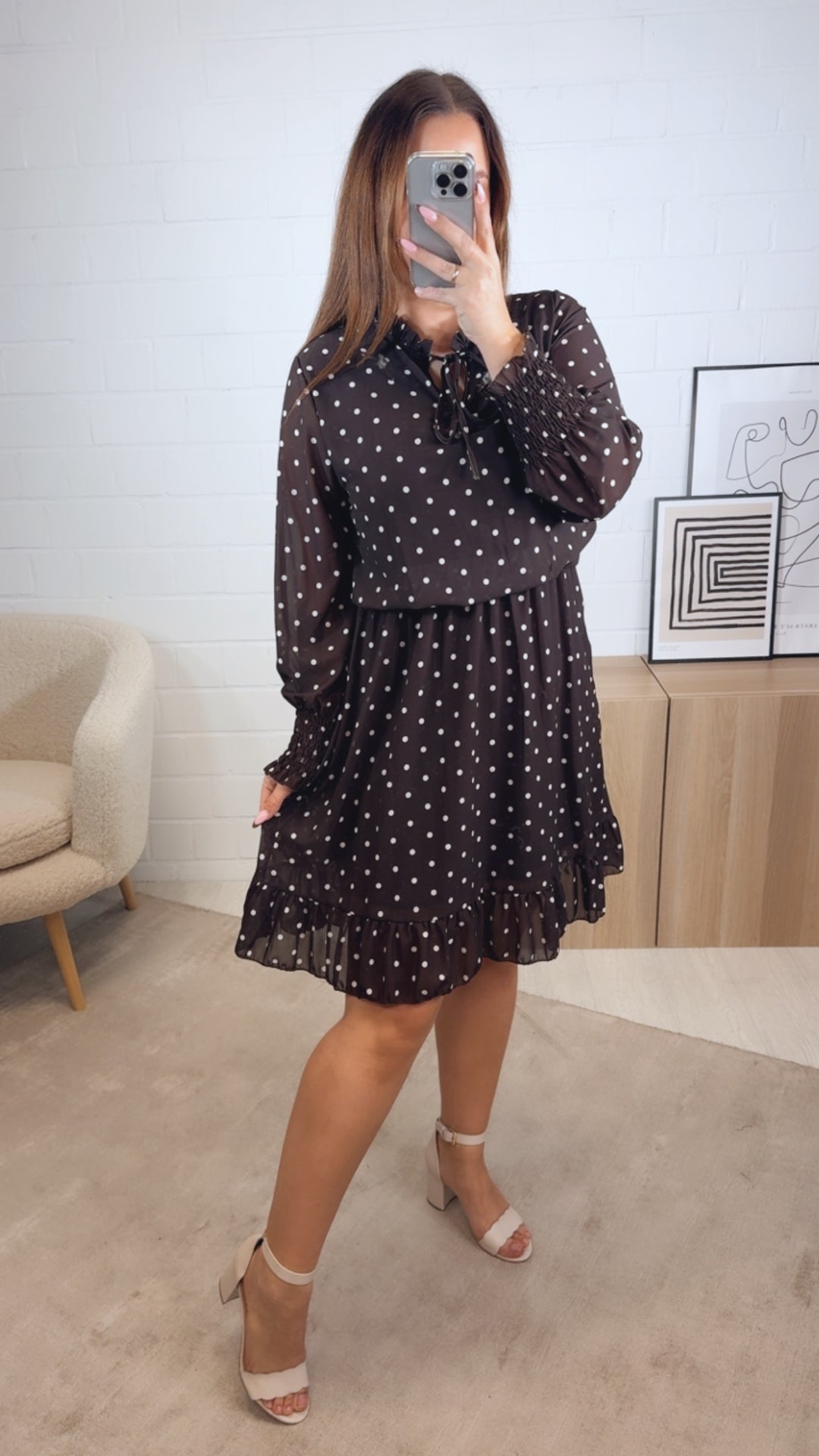 PUNKTE Kleid mit Gummibund im Taillenbereich / dunkel braun - weiß Art. 12956