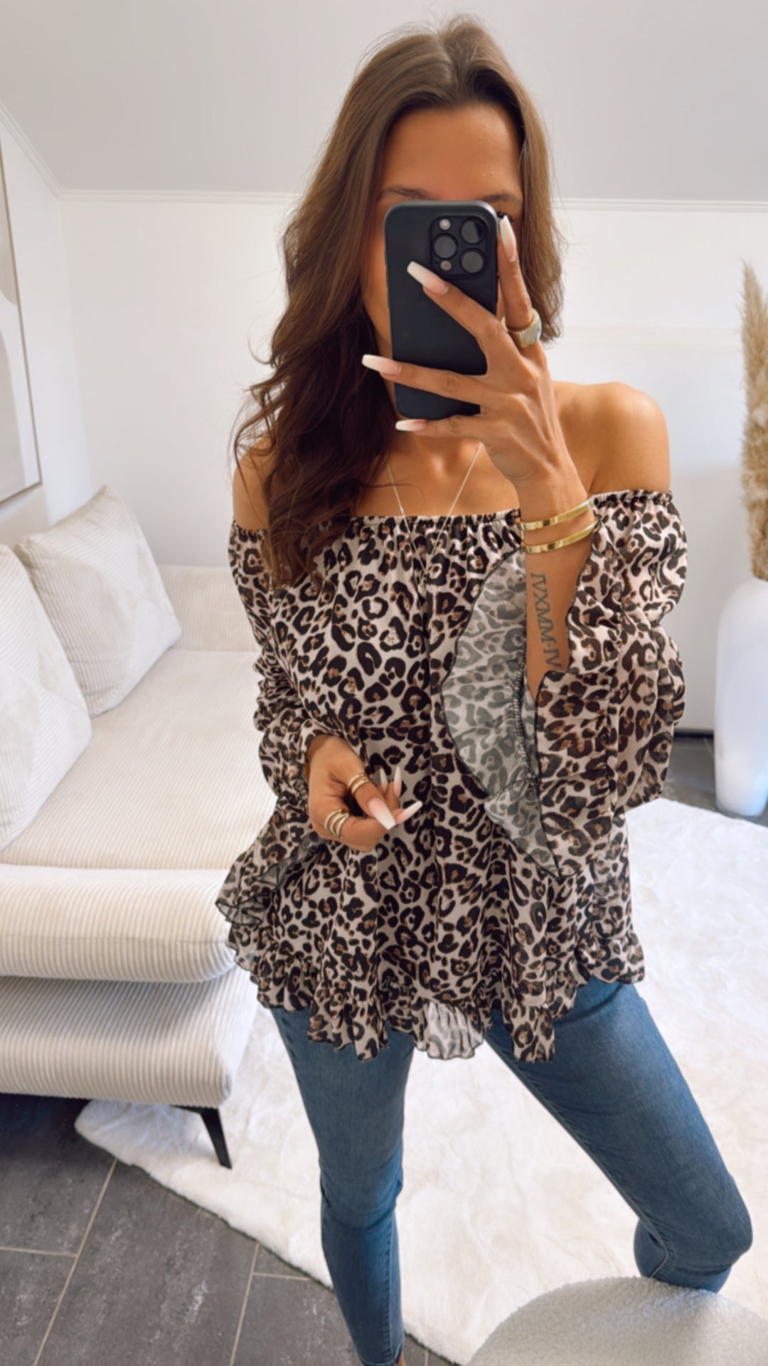 Chiffon Bluse mit Volant Applikationen / leo Art. 9151