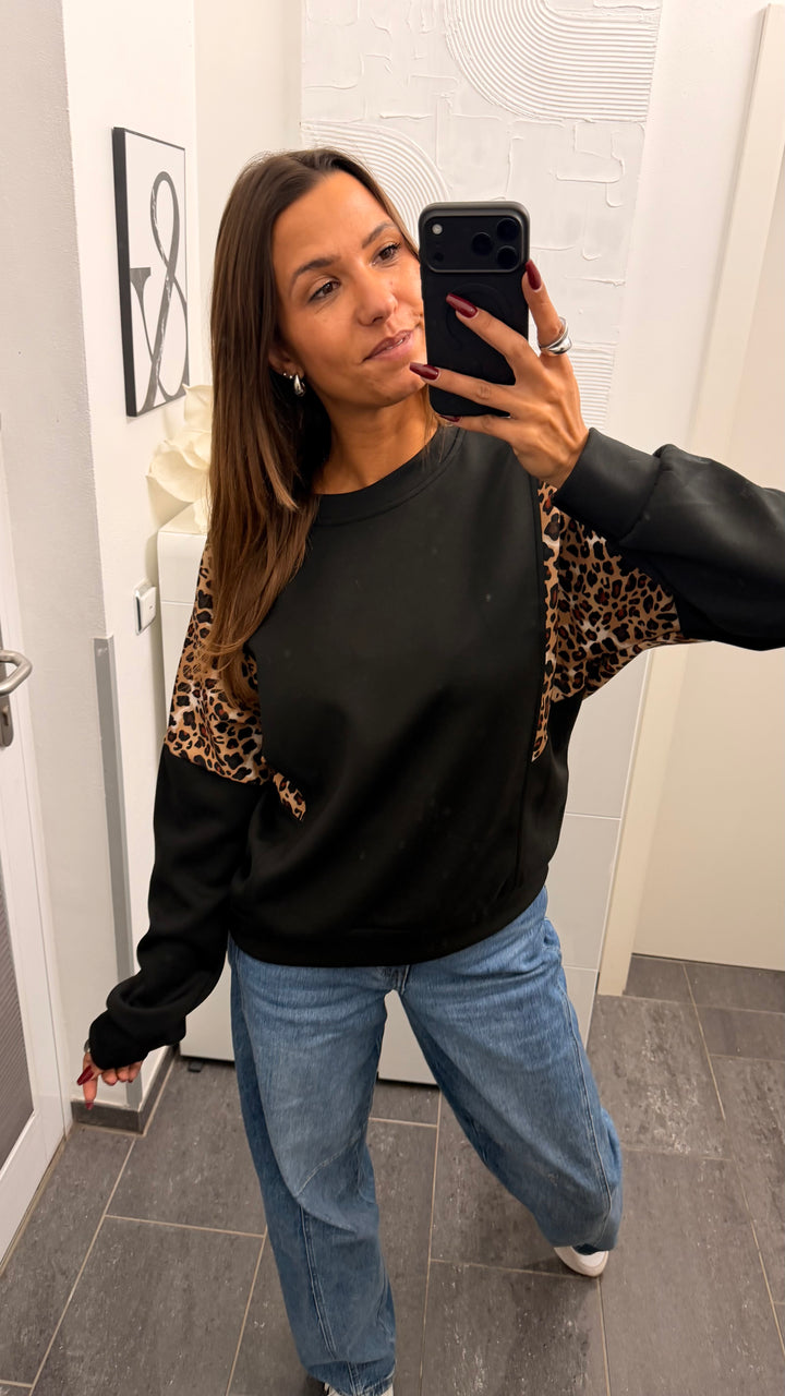 Sweatshirt mit Leo Details an den Armen / schwarz - leo Art. 16637