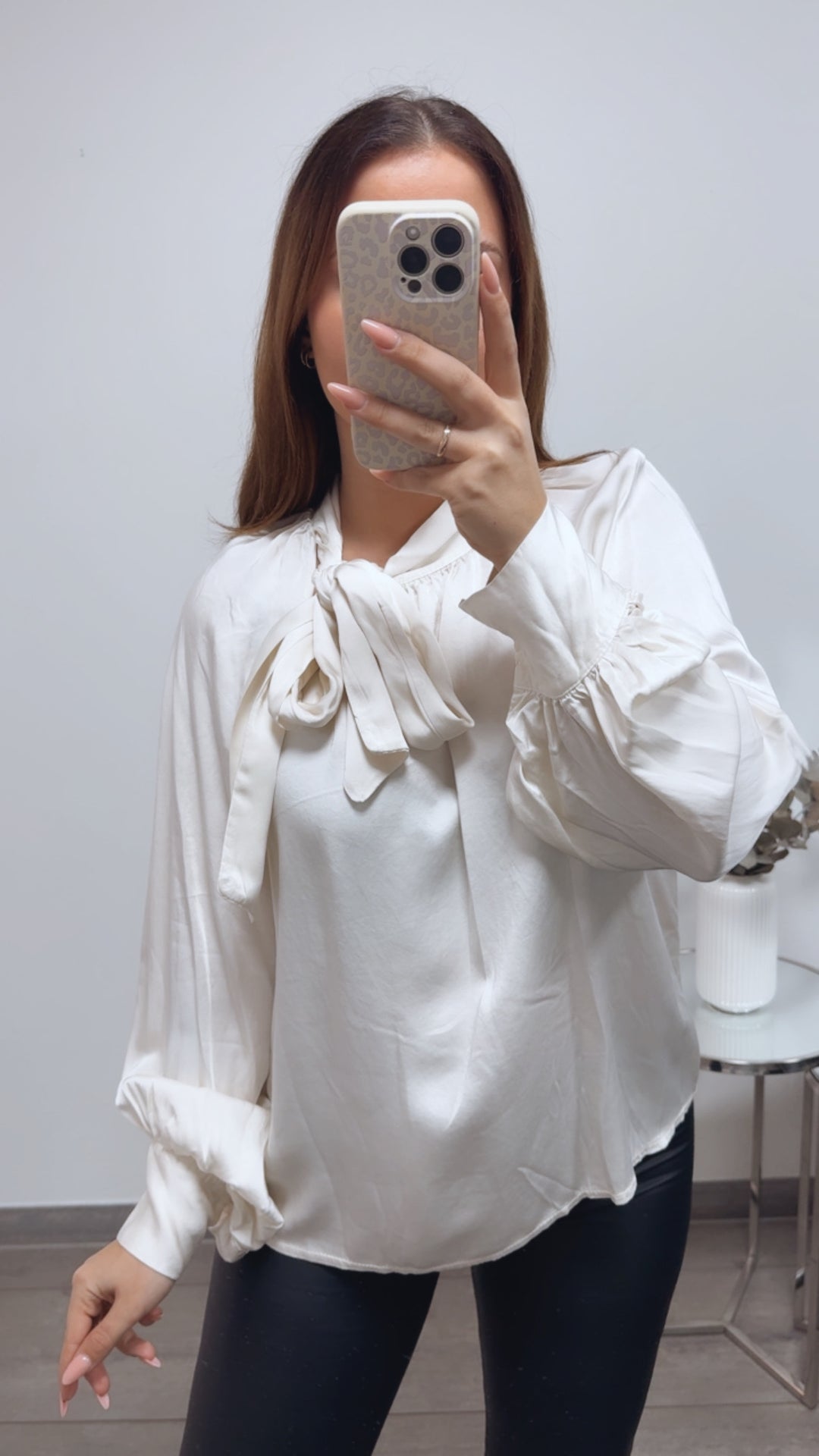 SEIDE MIX Bluse mit seitlicher Schleife / creme Art. 13467