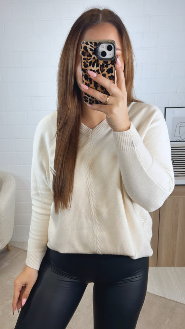 V-Ausschnitt, längerer Pullover mit Akzenten / creme Art. 13037