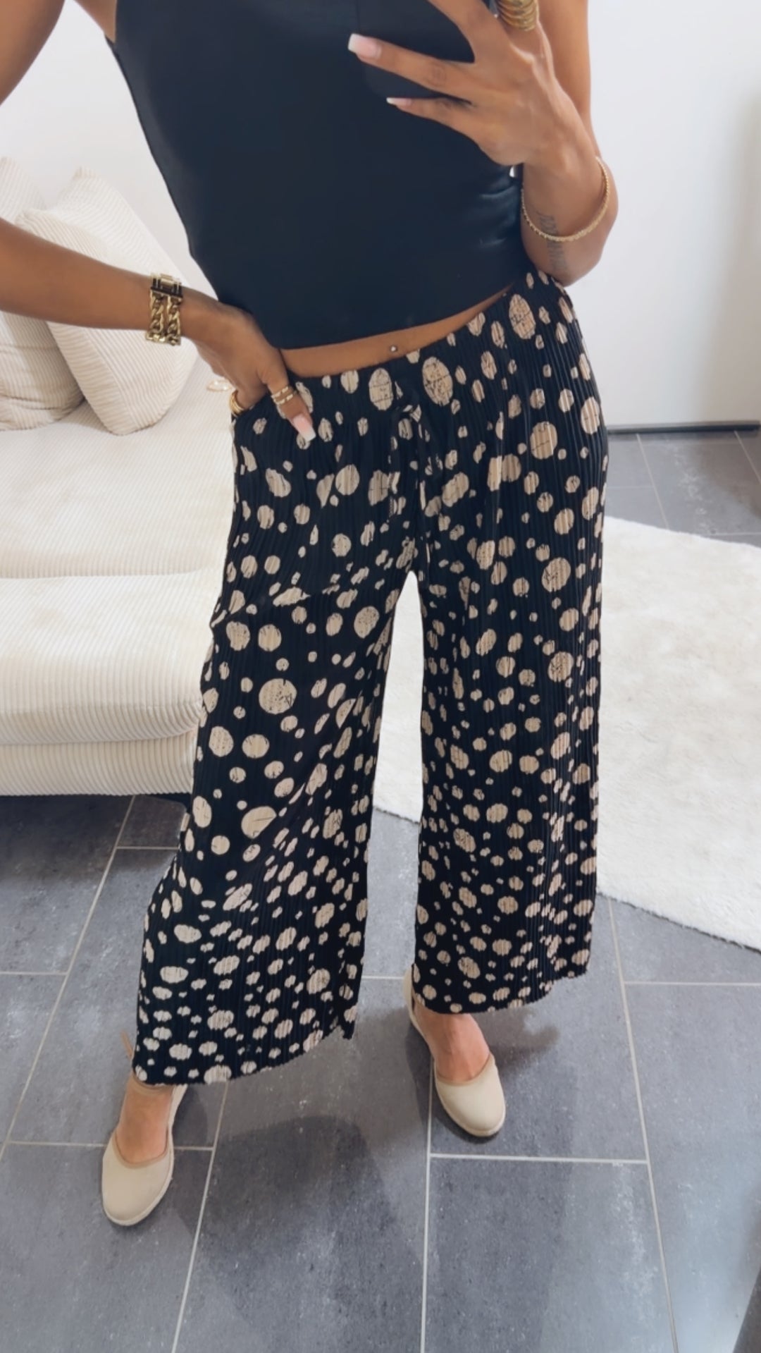 Leichte, plissierte Hose / PUNKTE schwarz beige - Art. 14383