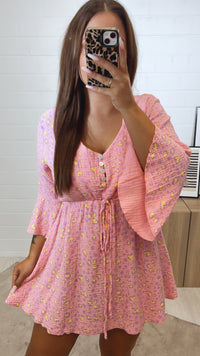 LEO Musselin Kleid mit längeren Volant Ärmeln / soft pink - gelb - flieder Art. 11195