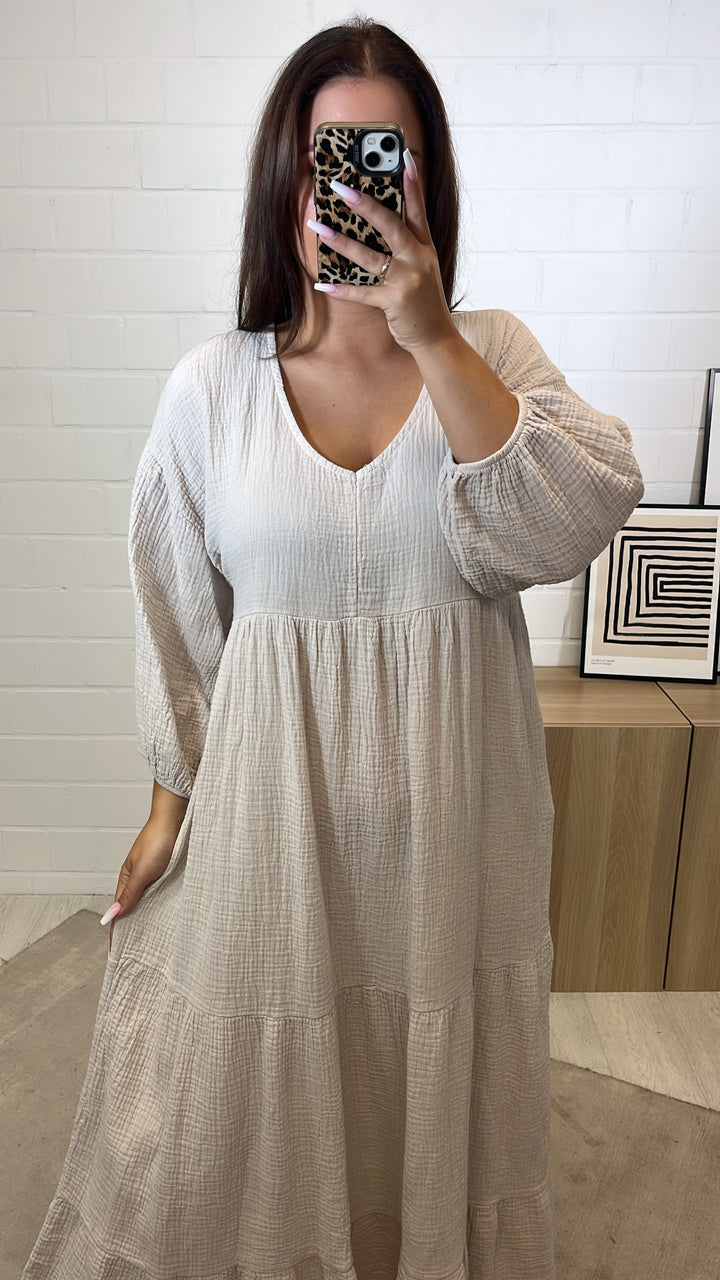 langes Musselin Kleid, Ärmel mit Gummibund / beige Art. 11222