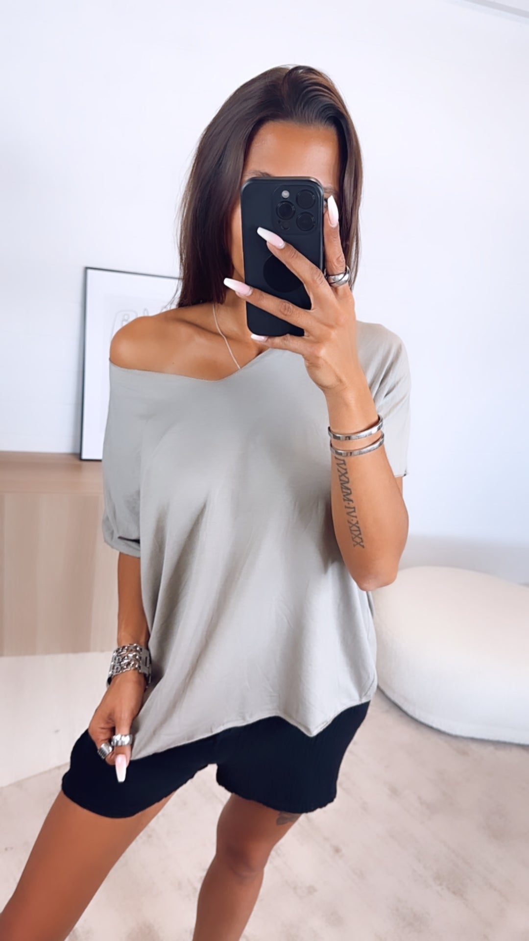 T-shirt Oberteil mit V-Ausschnitt / schlamm Art. 6431
