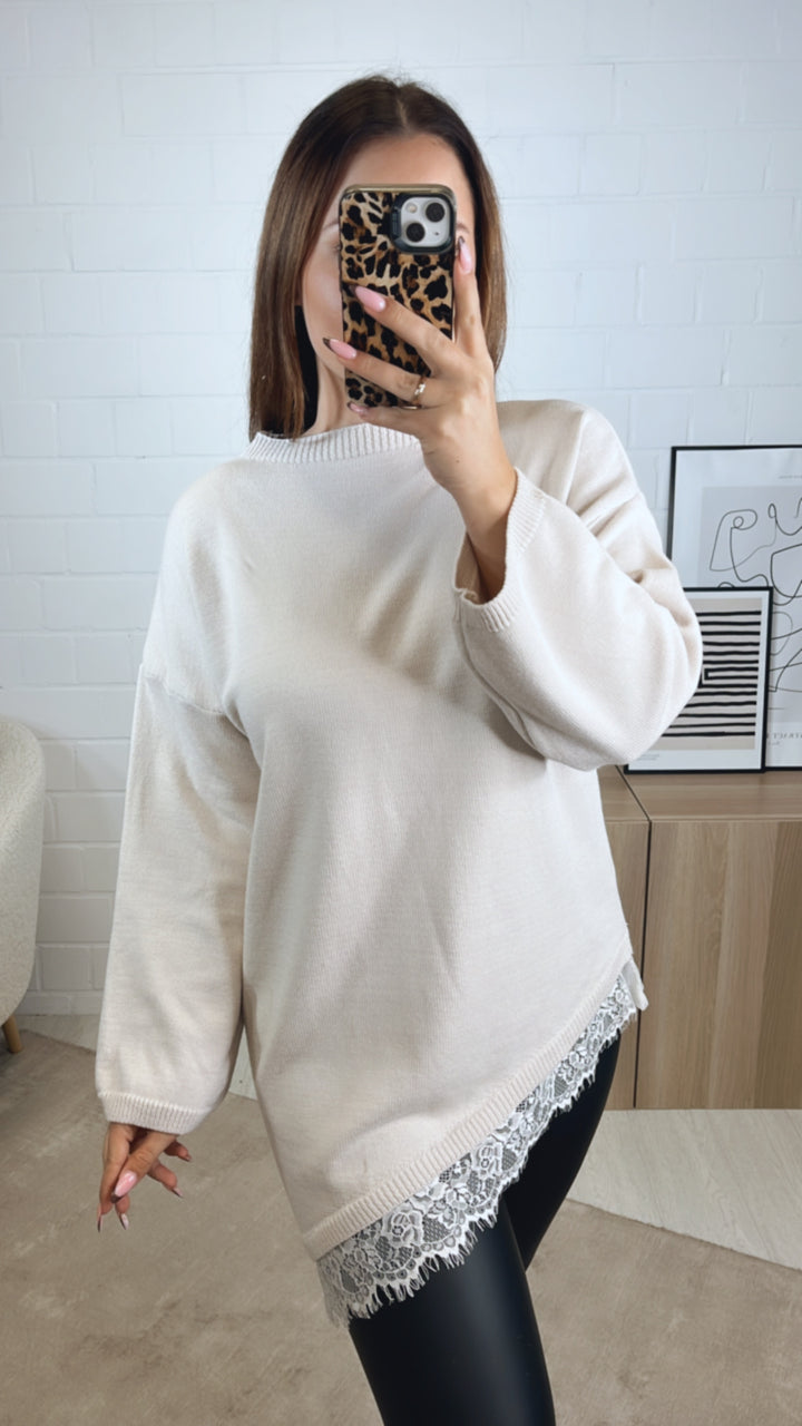 SPITZE asymmetrischer Pullover / creme Art. 13030