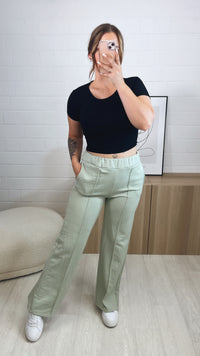 gradlinig geschnittene Stoff Hose, Ziernaht / soft salbei Art. 9834