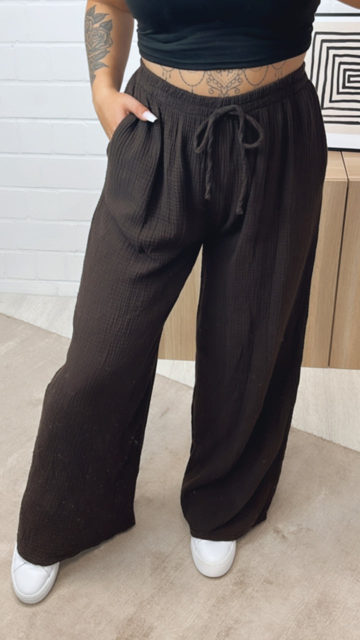 lockere, lange Musselin Hose / dunkel braun Art. 10655