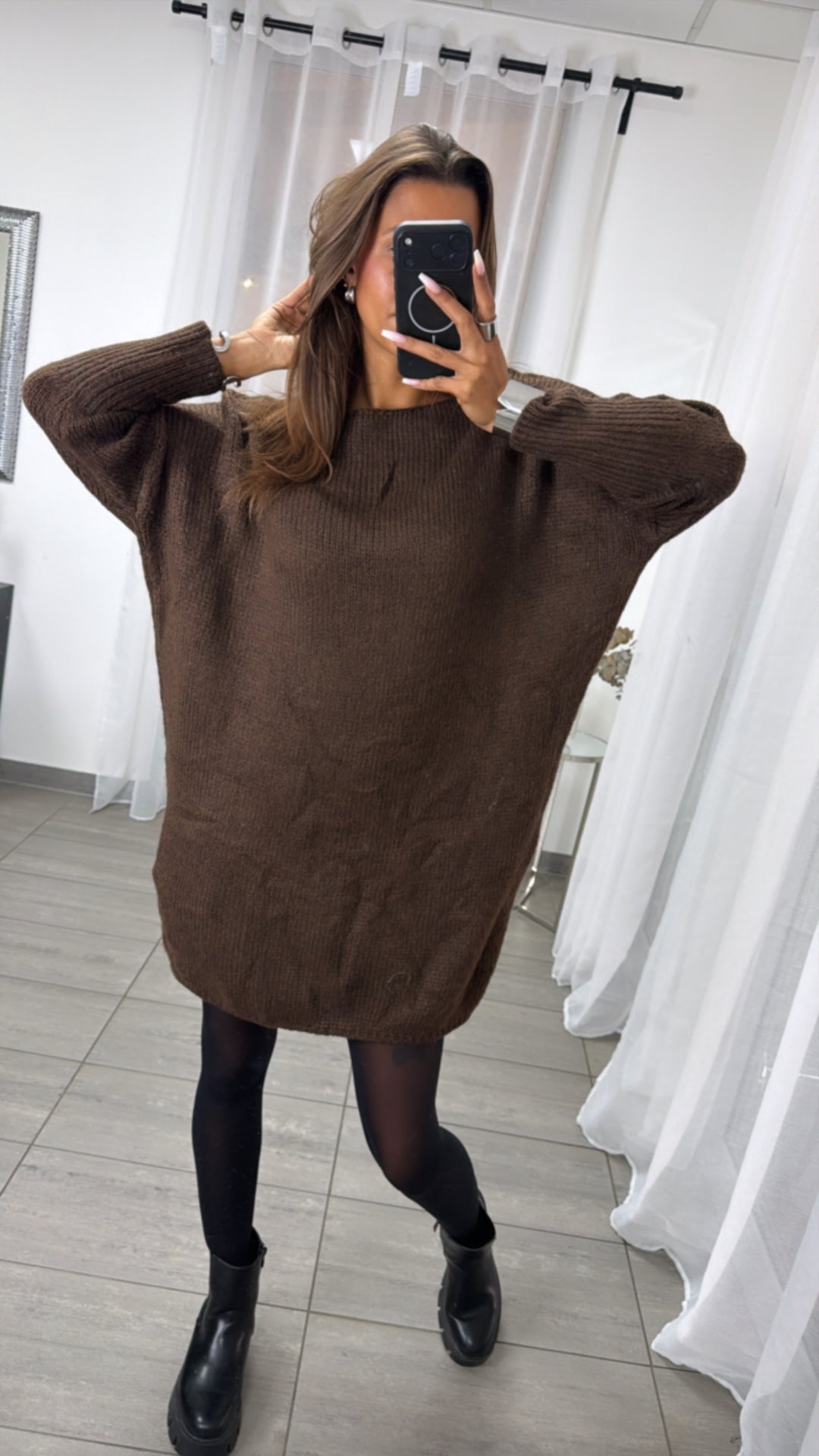 Strick Long Pullover / Kleid mit engeren Ärmeln / dunkel braun Art. 16231